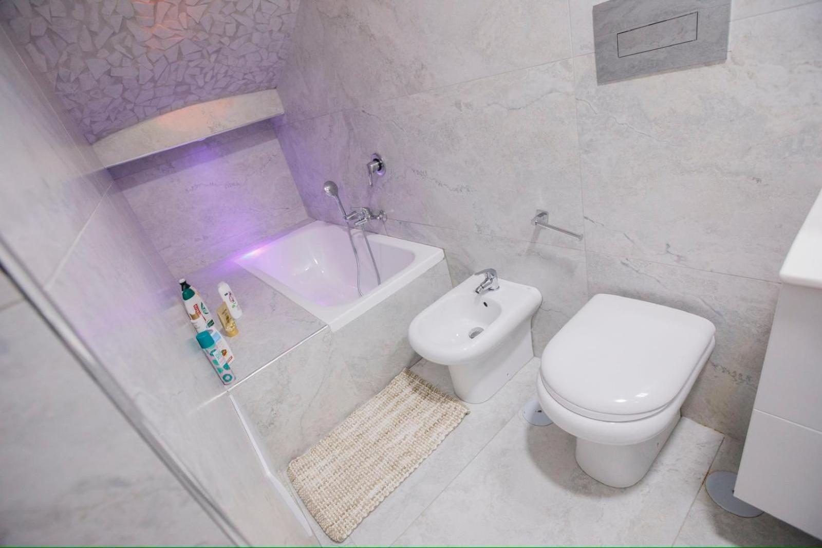 B&B Le Stanze Di Aurora Naples Exterior photo